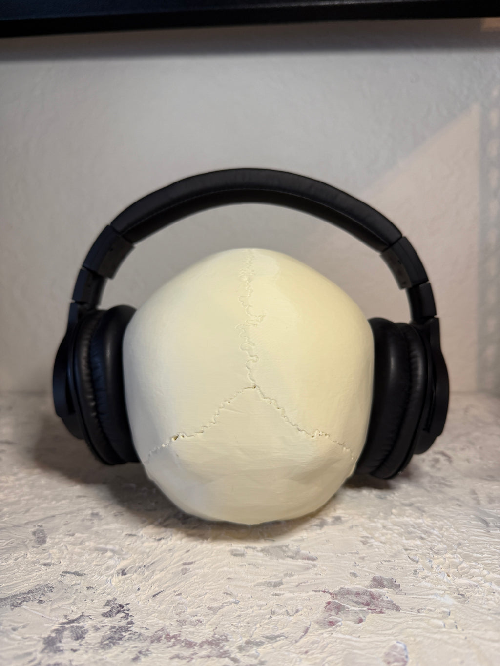 Human Skull Headphone Holder Display Piece - Anatomically accurate