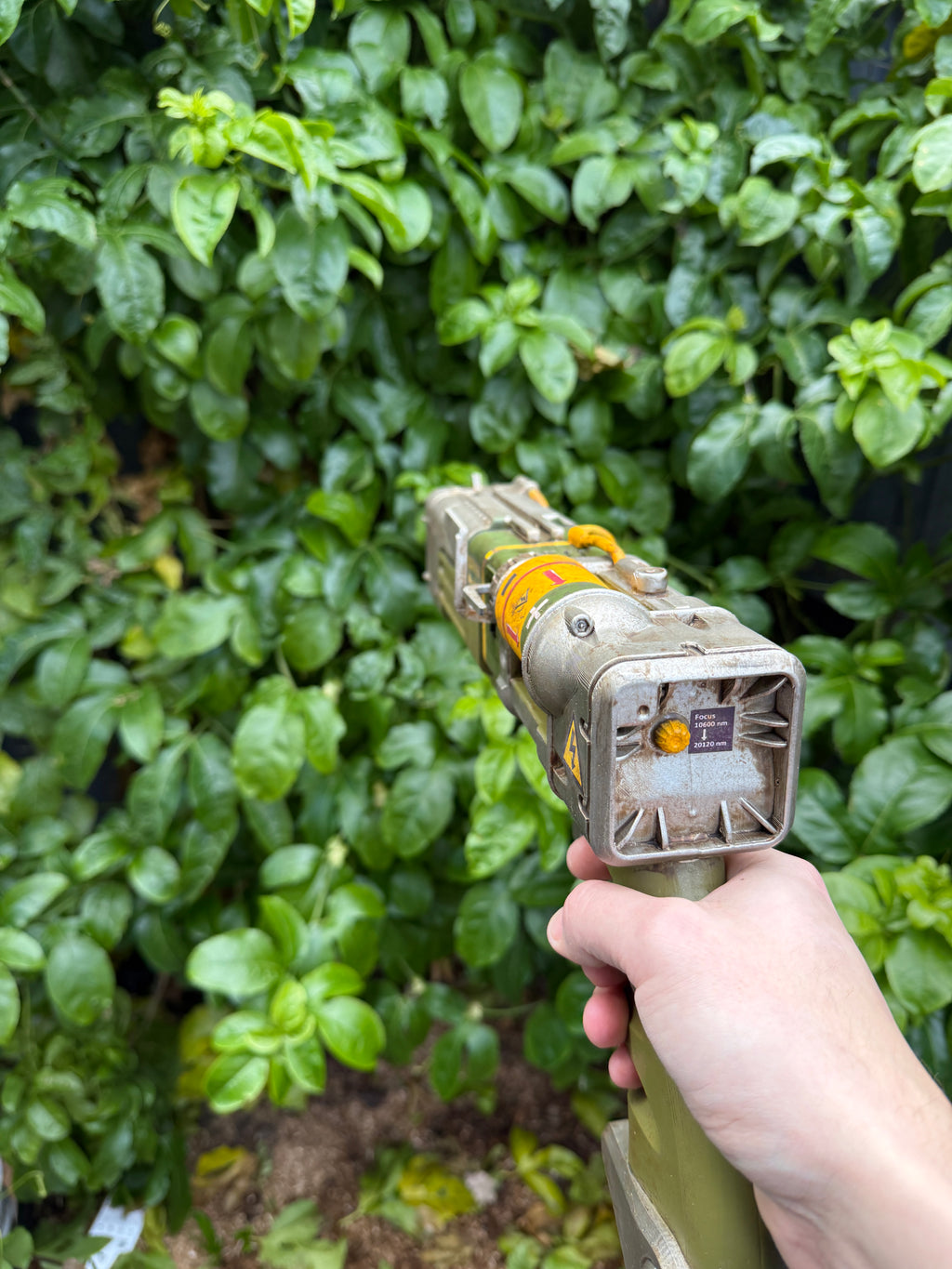 Fallout 4 AER9 Cosplay Display Prop - Non Functional