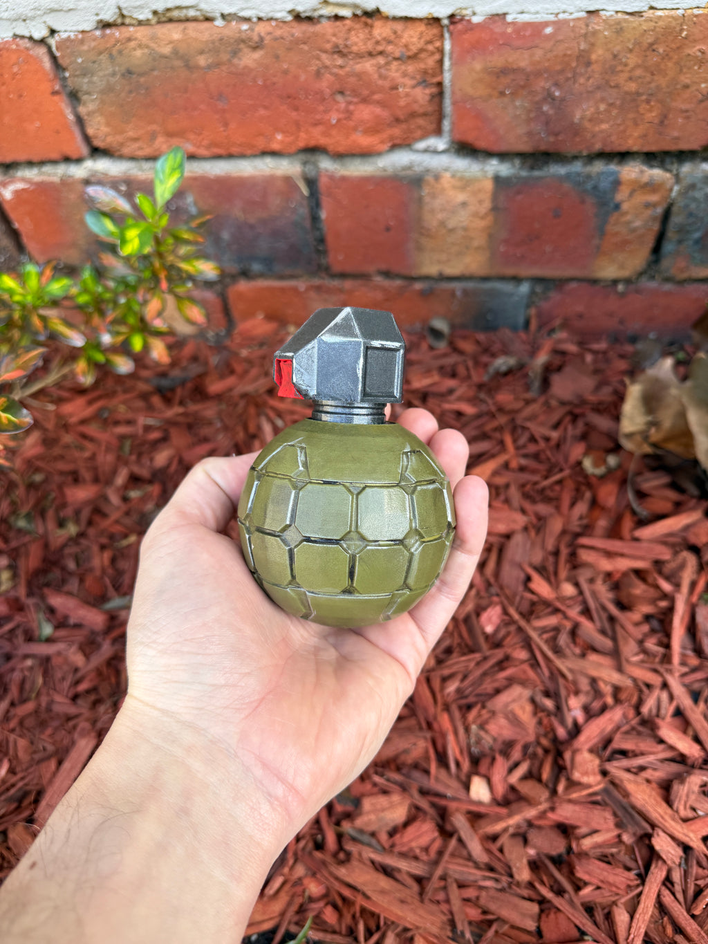 Halo 3 M9 Frag Cosplay Container - Display Prop Replica