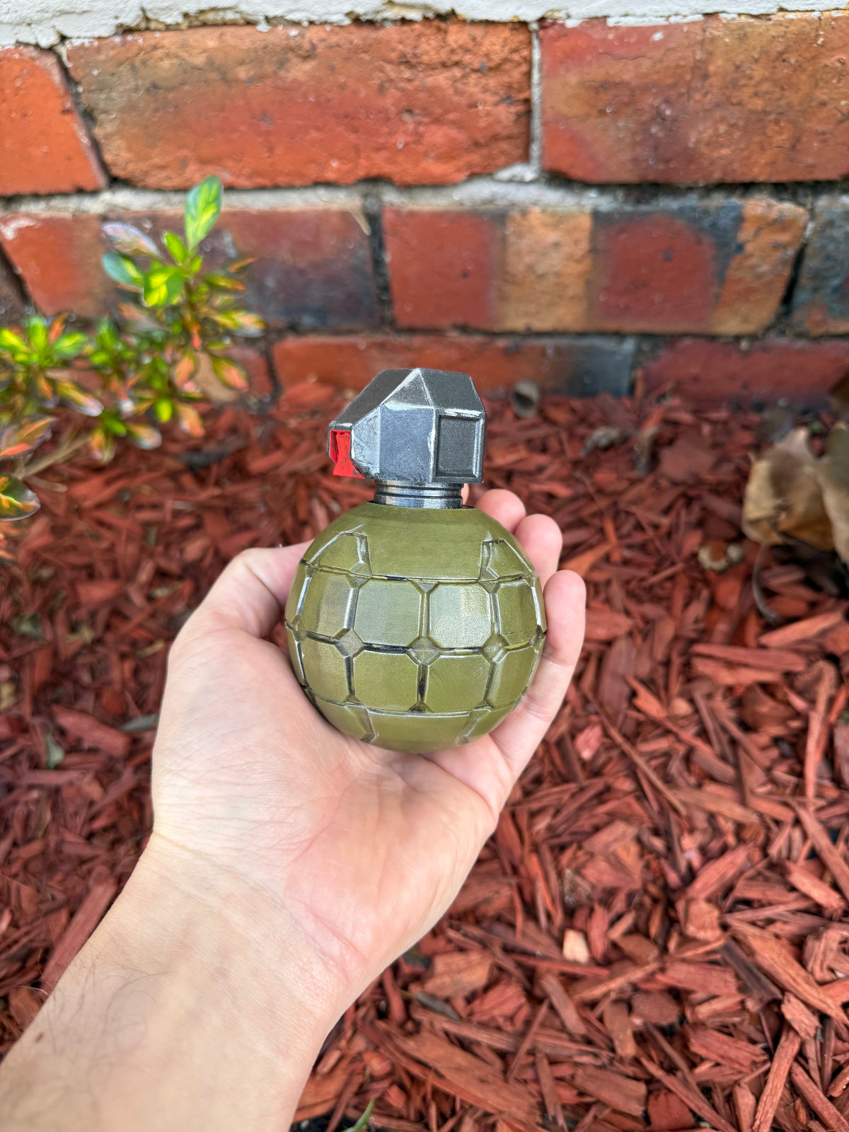 Halo 3 M9 Frag Cosplay Container - Display Prop Replica